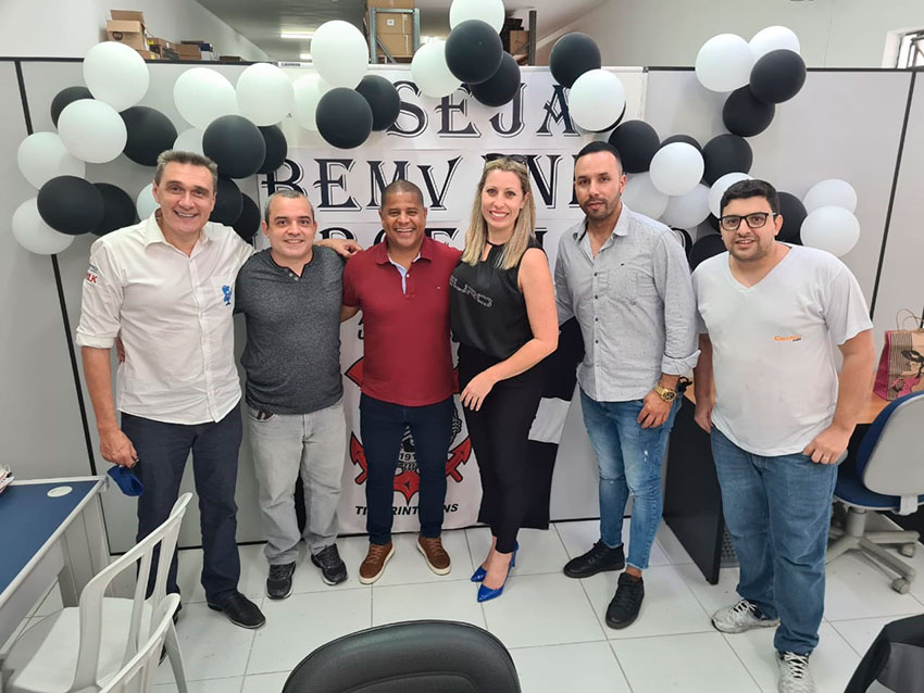 Visita ilustre do Marcelinho Carioca na Sede da CheckMat Parts